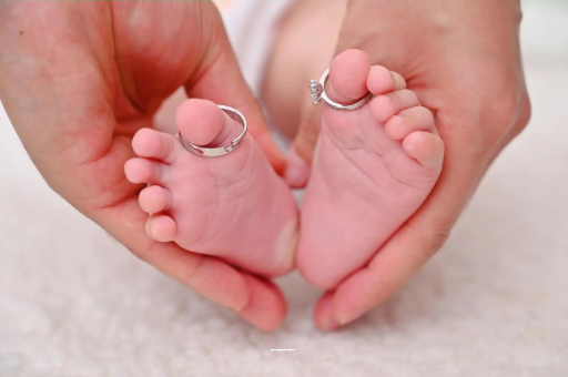 巴彦淖尔市宝宝睡觉频繁惊吓举手